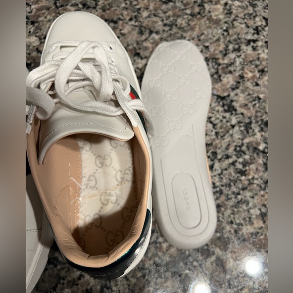 GUCCI ACE EMBROIDERED PLATFORM SNEAKER 35 EU (5 US) – RETAIL $890.00 - Picture 11 of 12